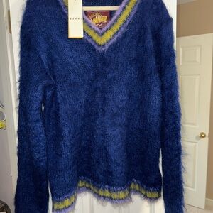 Pre own MARNI v neck  sweater wore once fuzzy wuzzy college royal